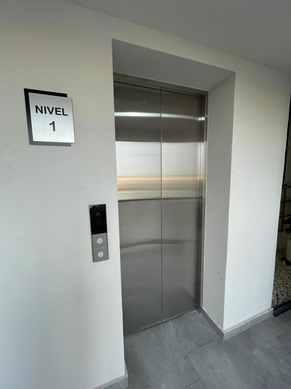 Apartamento Depa Familiar Centrico Gdl Con Estacionamiento Guadalajara Exterior foto